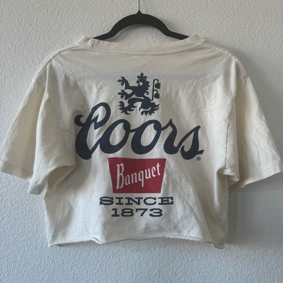 Coors Tops - Vintage-Inspired Coors Banquet Crop Top T-Shirt White Medium Graphic Beer Logo